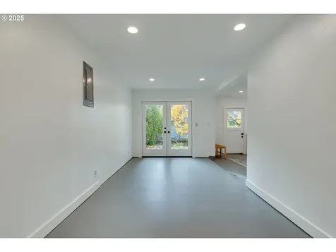 6416 SE Scott Drive Portland OR 97215