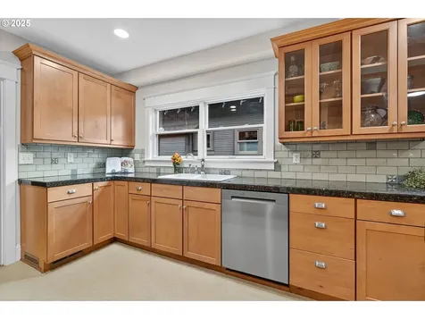 1839 SE 42nd Avenue Portland OR 97215