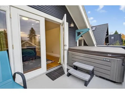 1839 SE 42nd Avenue Portland OR 97215