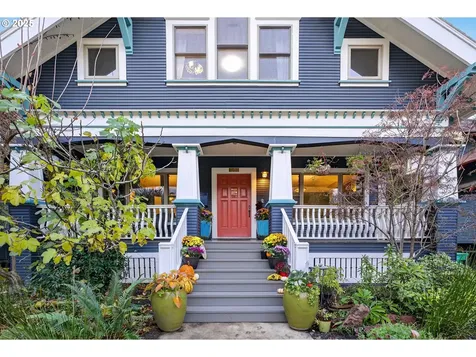 1839 SE 42nd Avenue Portland OR 97215