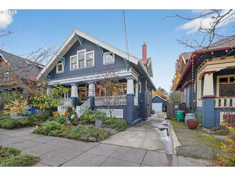 1839 SE 42nd Avenue Portland OR 97215