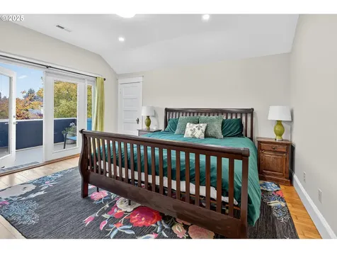 1839 SE 42nd Avenue Portland OR 97215