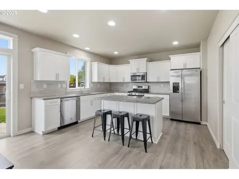 1285 Tirion Avenue Eugene OR 97404