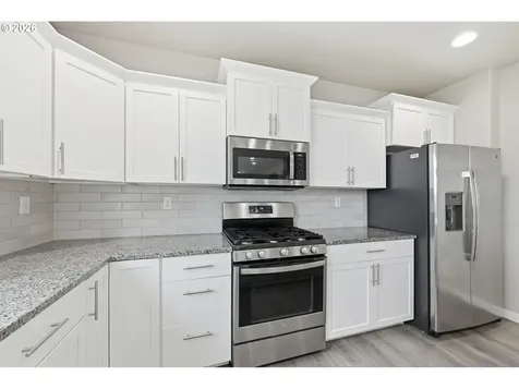 1285 Tirion Avenue Eugene OR 97404