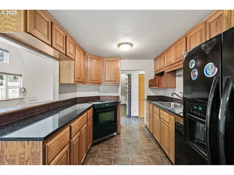 24458 Panther Creek Road Veneta OR 97487