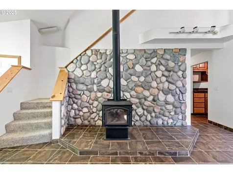 24458 Panther Creek Road Veneta OR 97487