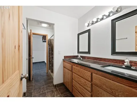 24458 Panther Creek Road Veneta OR 97487