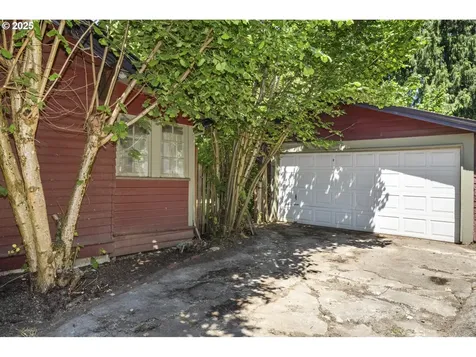 3955 SE Kelly Street Portland OR 97202