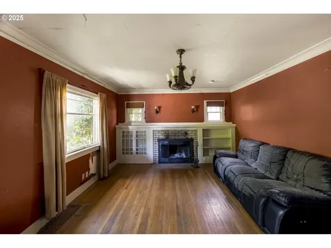 3955 SE Kelly Street Portland OR 97202