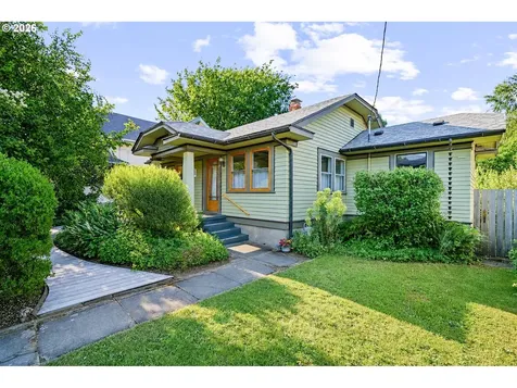 4326 SE Main Street Portland OR 97215