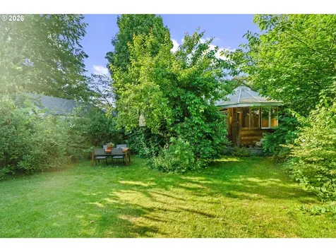 4326 SE Main Street Portland OR 97215