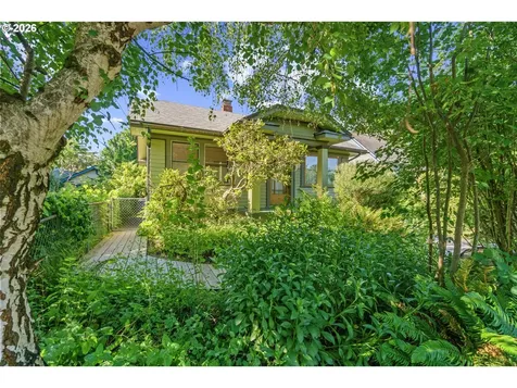 4326 SE Main Street Portland OR 97215