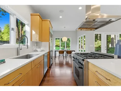 4730 SW Dosch Park Lane Portland OR 97239
