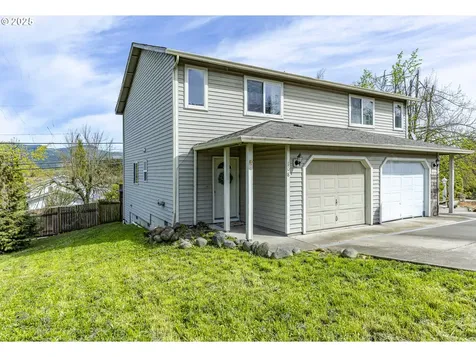 106/108 S 72nd Street Springfield OR 97478