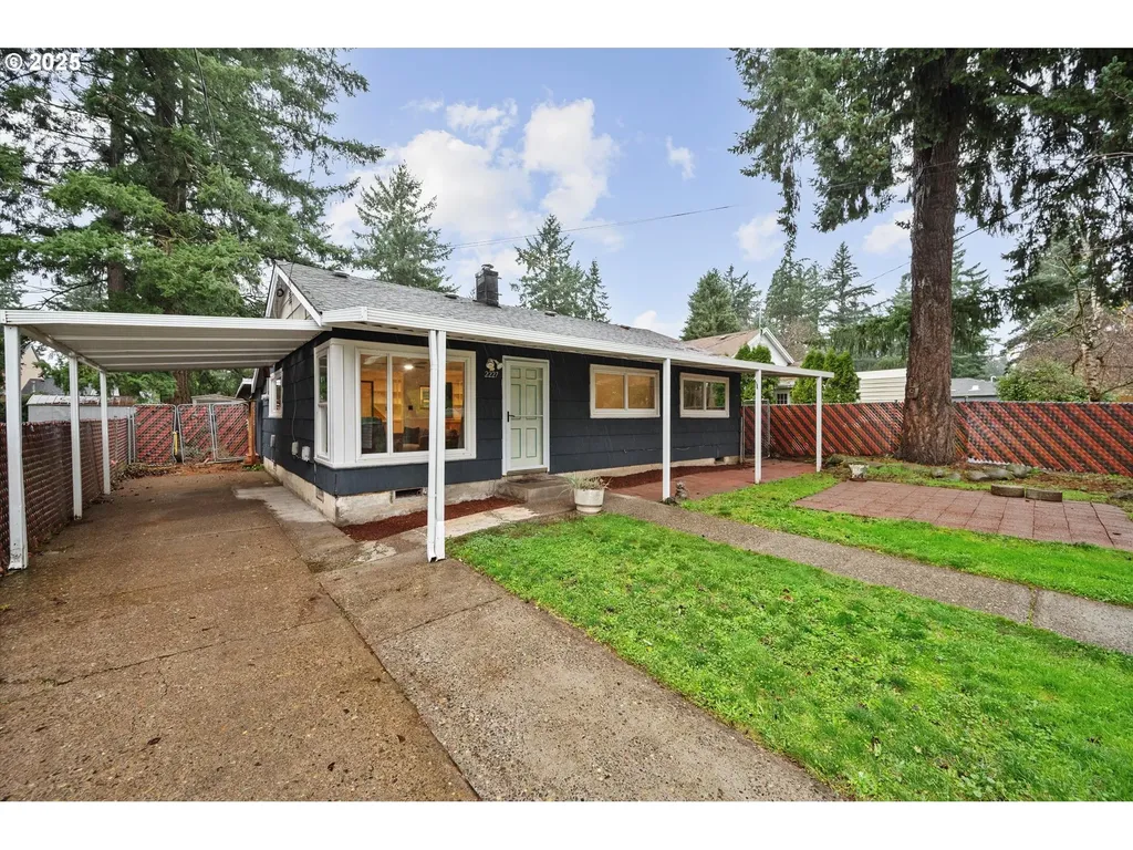 2227 SE 141st Avenue Portland OR 97233