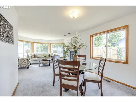 7324 B Street Springfield OR 97478