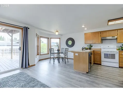 7324 B Street Springfield OR 97478