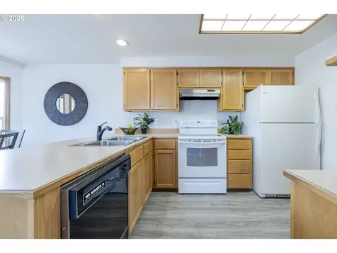 7324 B Street Springfield OR 97478