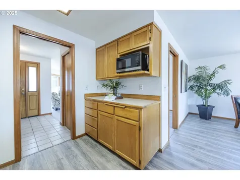 7324 B Street Springfield OR 97478