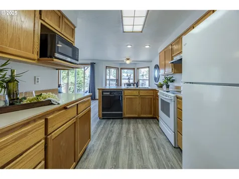 7324 B Street Springfield OR 97478