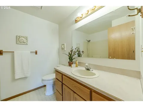 7324 B Street Springfield OR 97478