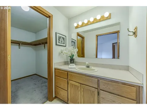 7324 B Street Springfield OR 97478