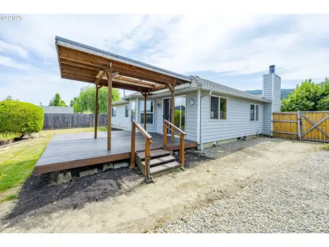 7324 B Street Springfield OR 97478