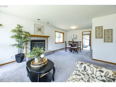 7324 B Street Springfield OR 97478