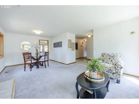 7324 B Street Springfield OR 97478