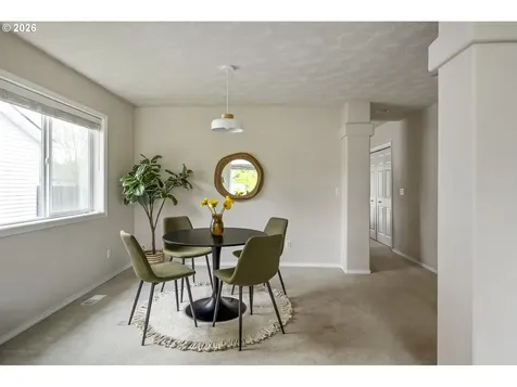 1747 NE Gertz Road Portland OR 97211