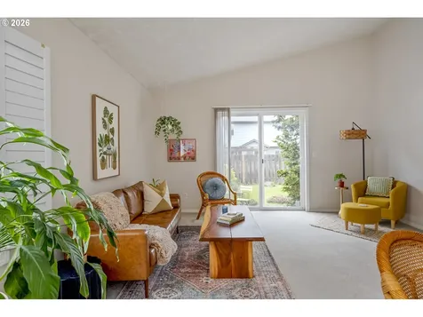 1747 NE Gertz Road Portland OR 97211