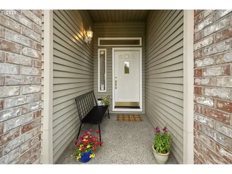 1747 NE Gertz Road Portland OR 97211