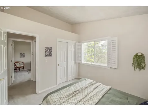 1747 NE Gertz Road Portland OR 97211