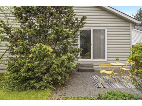 1747 NE Gertz Road Portland OR 97211