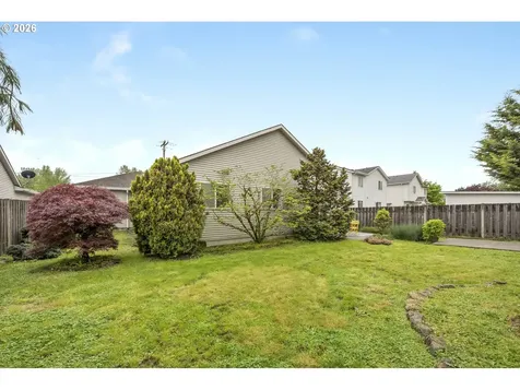1747 NE Gertz Road Portland OR 97211