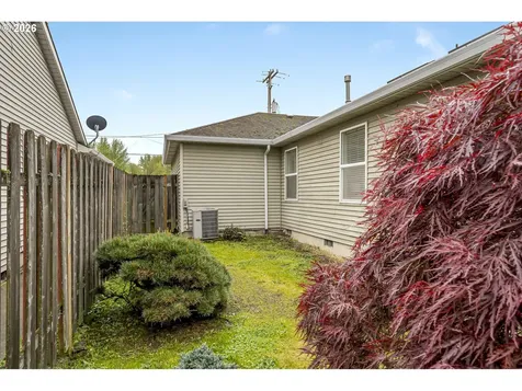 1747 NE Gertz Road Portland OR 97211