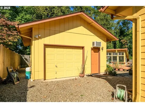 4324 Forsythia Street Springfield OR 97478