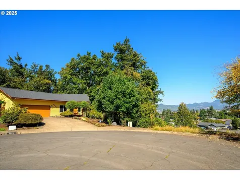 4324 Forsythia Street Springfield OR 97478
