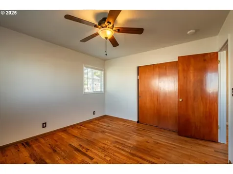 1711 Johnson Street North Bend OR 97459