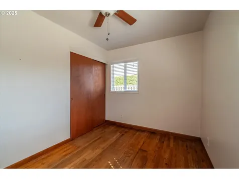 1711 Johnson Street North Bend OR 97459