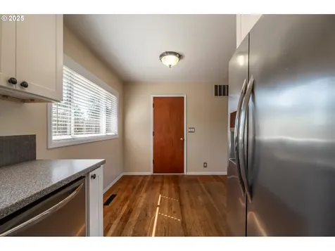 1711 Johnson Street North Bend OR 97459