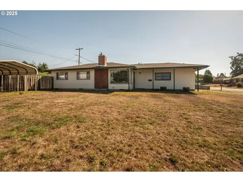 1711 Johnson Street North Bend OR 97459