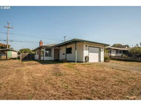 1711 Johnson Street North Bend OR 97459