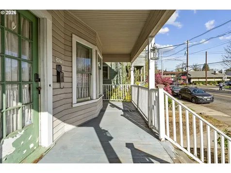 3027 SE Belmont Street Portland OR 97214