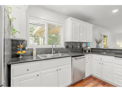 11989 SE Eagle Drive Clackamas OR 97015