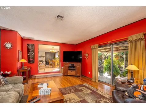2121 Firth Avenue Springfield OR 97477