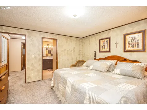 2121 Firth Avenue Springfield OR 97477