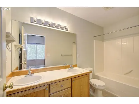3058 SE Merriweather Drive Hillsboro OR 97123
