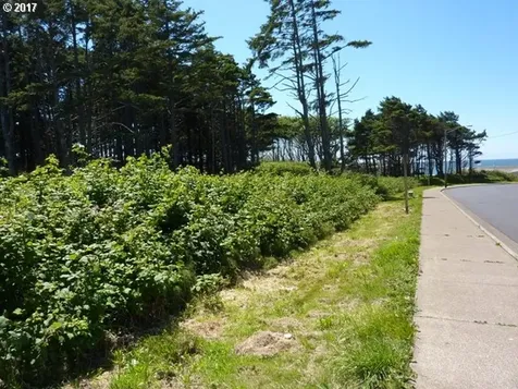 4000 NW Blk 40th Street Lincoln City OR 97367