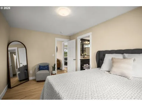 14724 SE Market Court Portland OR 97233
